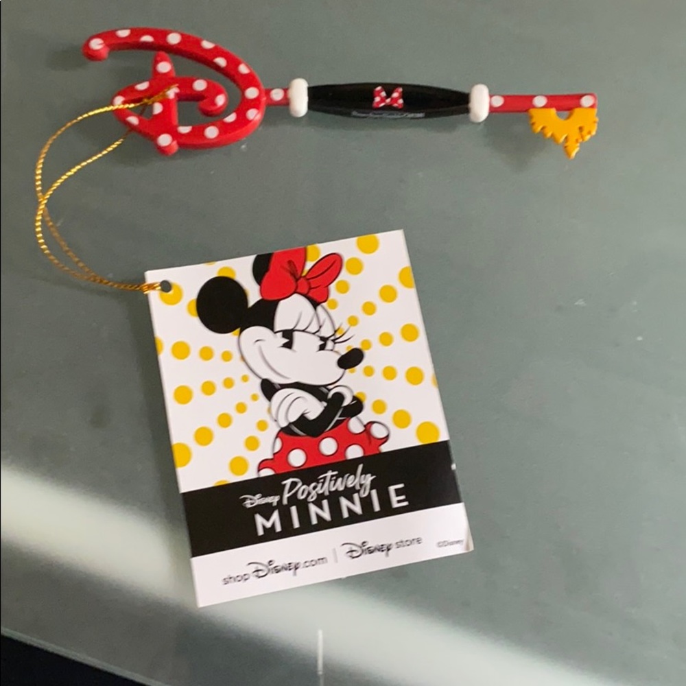 Disney collectible Minnie key